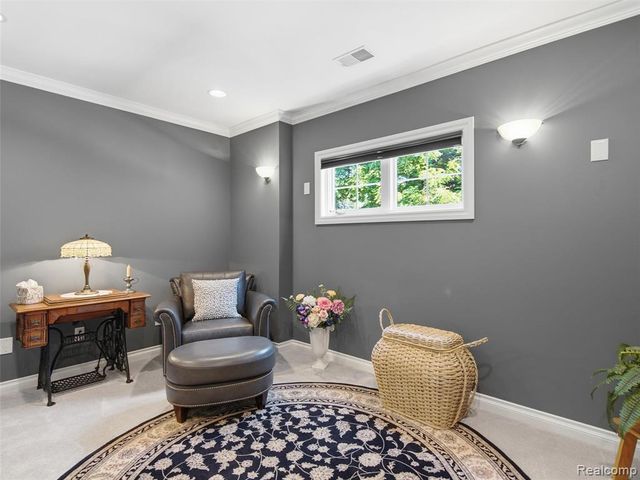 5313 Bristol Parke Circle, Clarkston, MI 48348