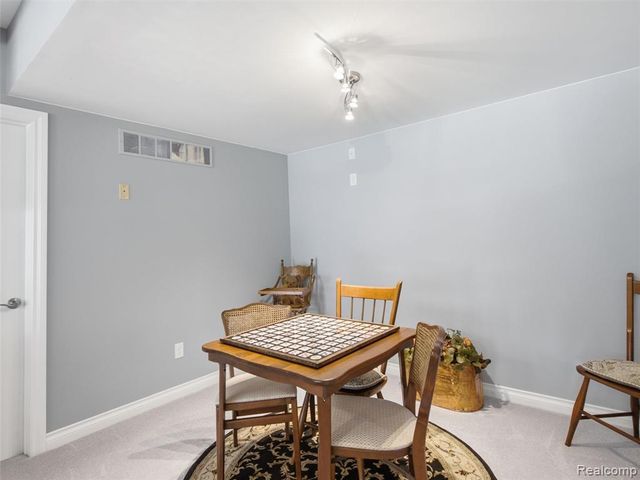 5313 Bristol Parke Circle, Clarkston, MI 48348