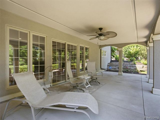 5313 Bristol Parke Circle, Clarkston, MI 48348