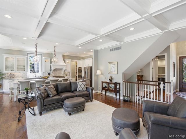 5313 Bristol Parke Circle, Clarkston, MI 48348
