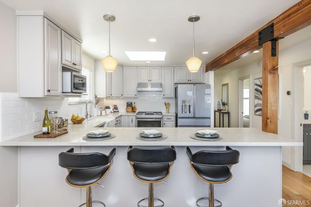 176 Gladstone Drive, San Francisco, CA 94112