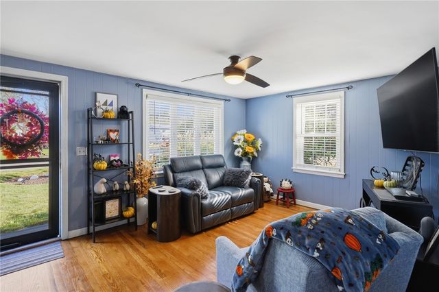 181 Long View Drive, Warwick, RI 02886