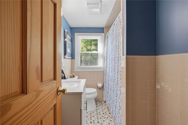 181 Long View Drive, Warwick, RI 02886