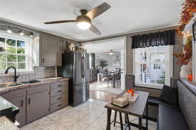 181 Long View Drive, Warwick, RI 02886