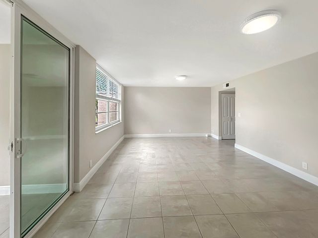 7875 Margate Boulevard 205, Margate, FL 33063