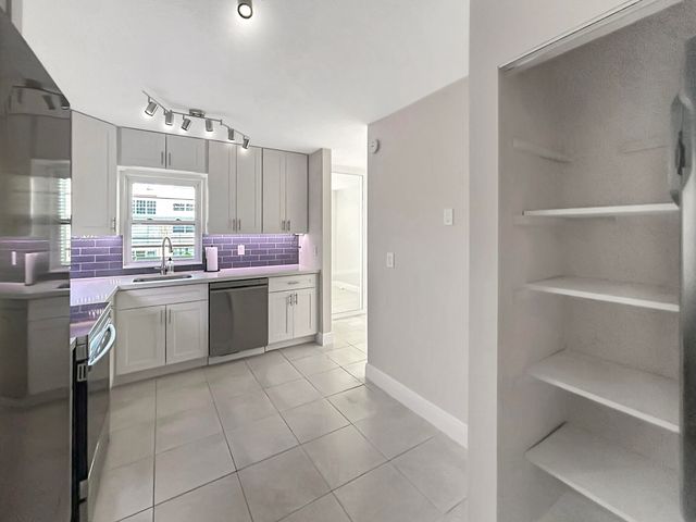 7875 Margate Boulevard 205, Margate, FL 33063