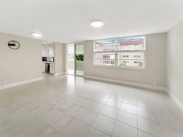 7875 Margate Boulevard 205, Margate, FL 33063