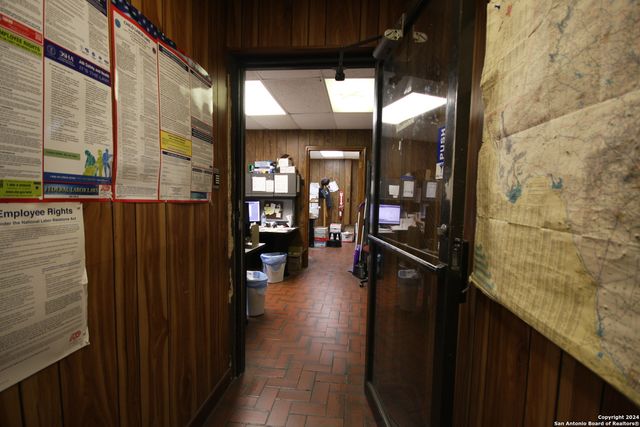 3723 West, San Antonio, TX 78213