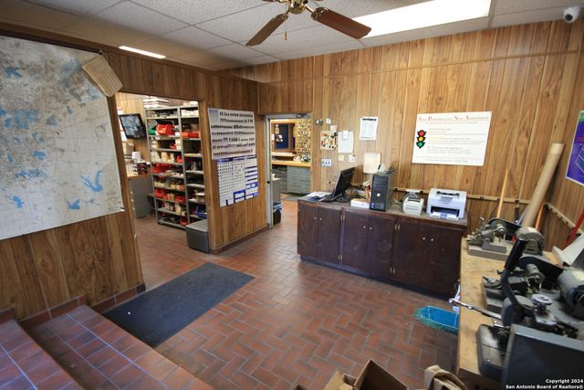 3723 West, San Antonio, TX 78213