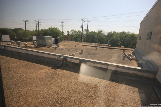 3723 West, San Antonio, TX 78213