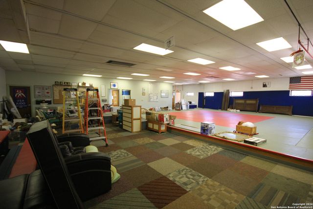 3723 West, San Antonio, TX 78213