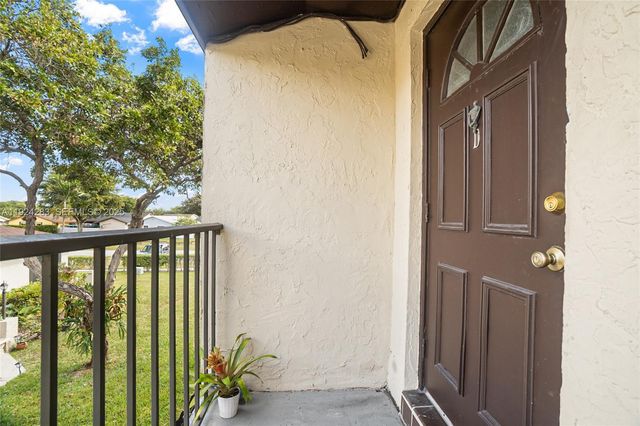 4605 SW 139th Ct 814, Miami, FL 33175