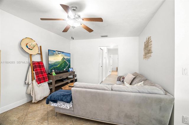 4605 SW 139th Ct 814, Miami, FL 33175