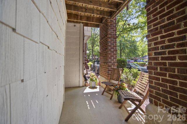 915 Northeast Drive 4, Davidson, NC 28036