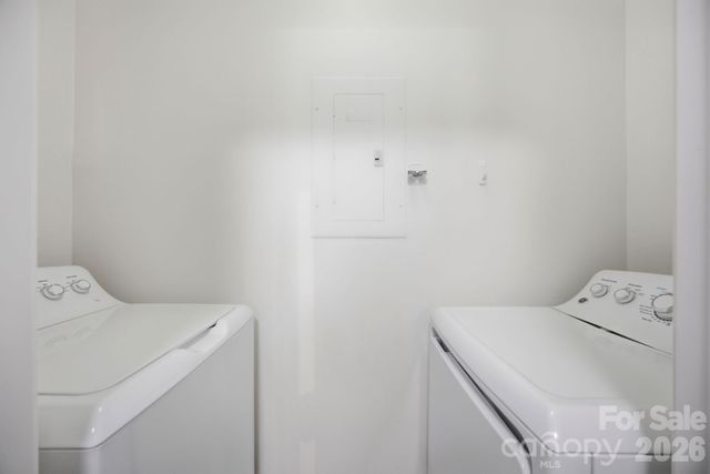 915 Northeast Drive 4, Davidson, NC 28036