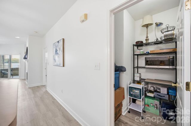 915 Northeast Drive 4, Davidson, NC 28036