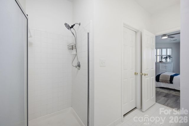 915 Northeast Drive 4, Davidson, NC 28036