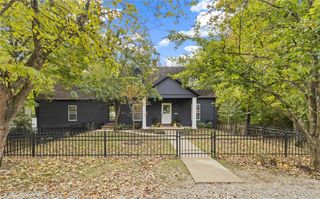 319 W Holly Street, Fayetteville, AR 72703
