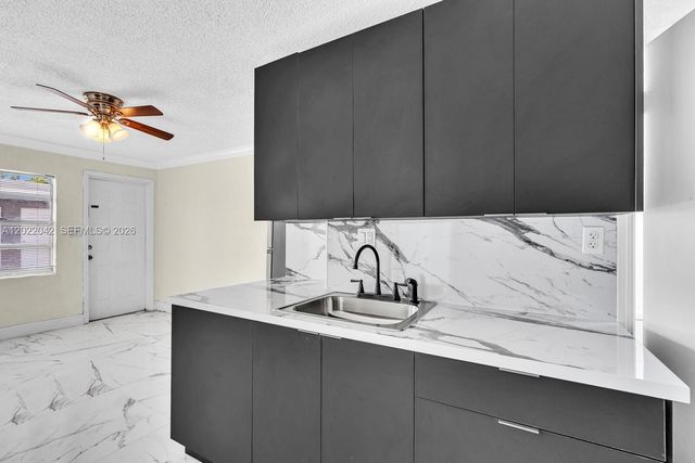 5685 Flagler St 2, Hollywood, FL 33023