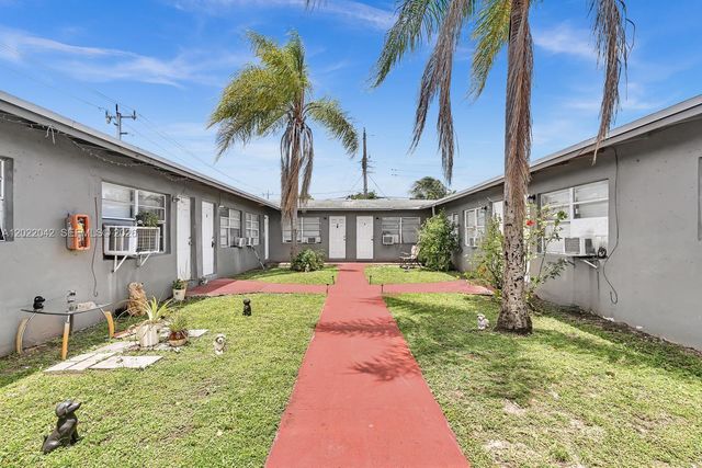5685 Flagler St 2, Hollywood, FL 33023