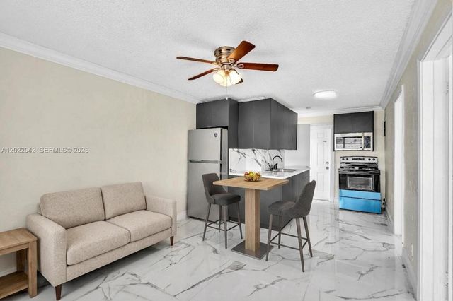 5685 Flagler St 2, Hollywood, FL 33023
