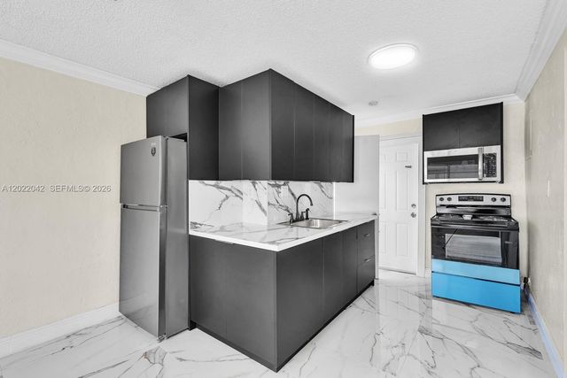 5685 Flagler St 2, Hollywood, FL 33023