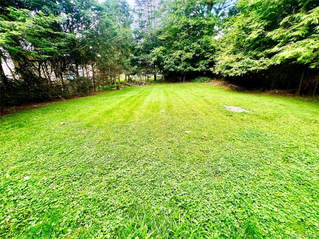19 Randall Terrace, Middletown, NY 10940