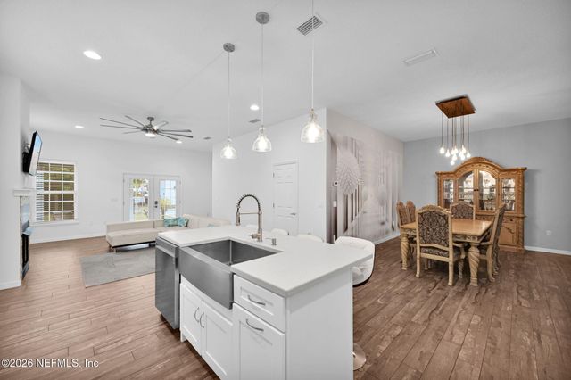 4 E SAN CARLOS Avenue, St. Augustine, FL 32084