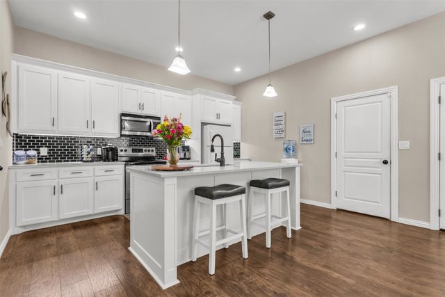 2806 Seaton Drive, Dallas, TX 75216