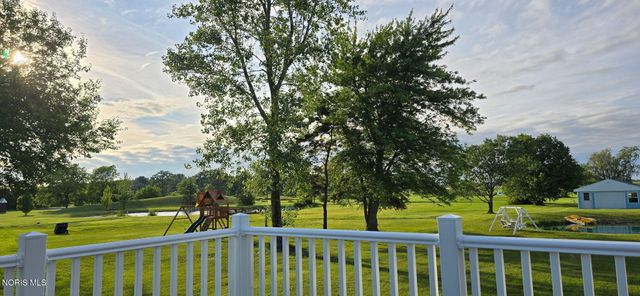 9204 Devils Hole Road, Bowling Green, OH 43402