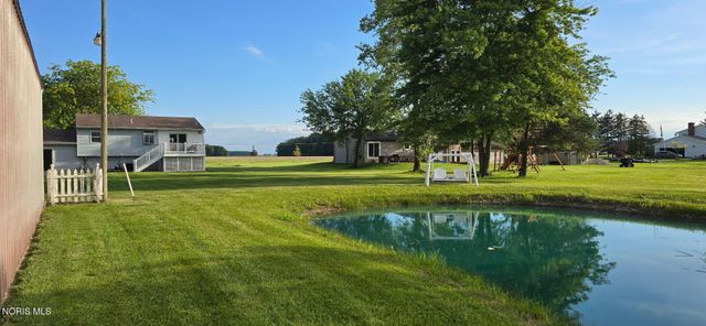 9204 Devils Hole Road, Bowling Green, OH 43402