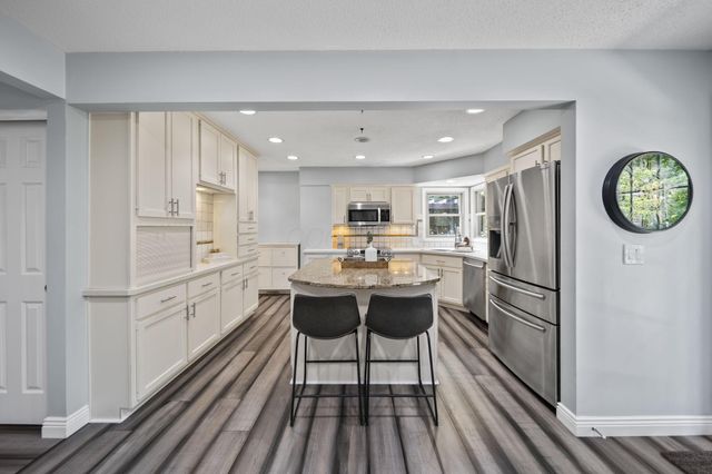 886 Thirlwall Court, Westerville, OH 43081