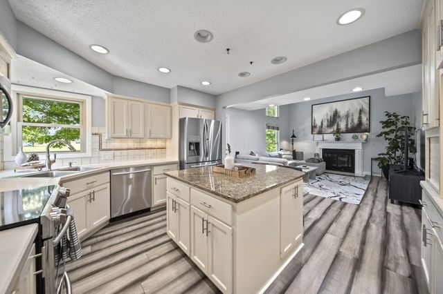 886 Thirlwall Court, Westerville, OH 43081