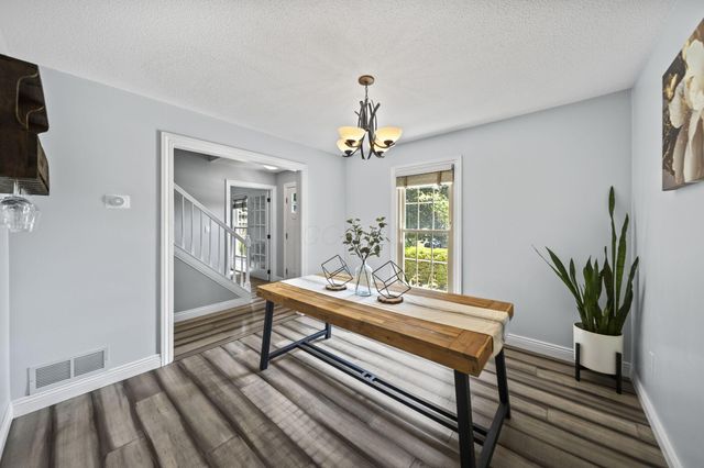 886 Thirlwall Court, Westerville, OH 43081