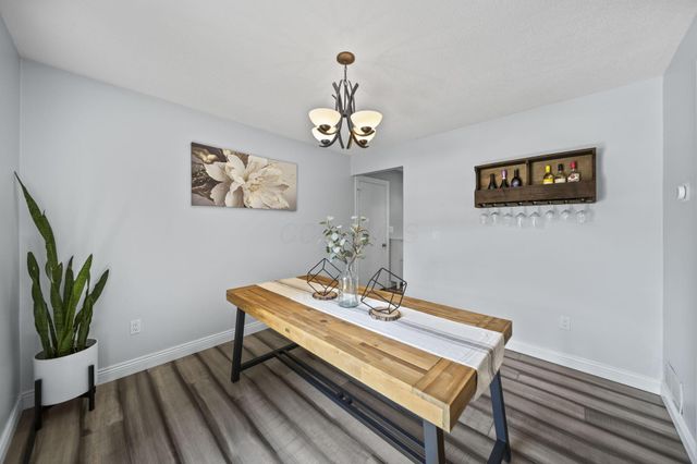 886 Thirlwall Court, Westerville, OH 43081