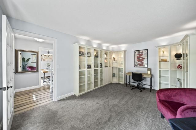 886 Thirlwall Court, Westerville, OH 43081