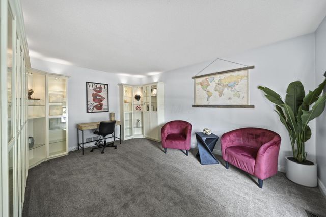 886 Thirlwall Court, Westerville, OH 43081