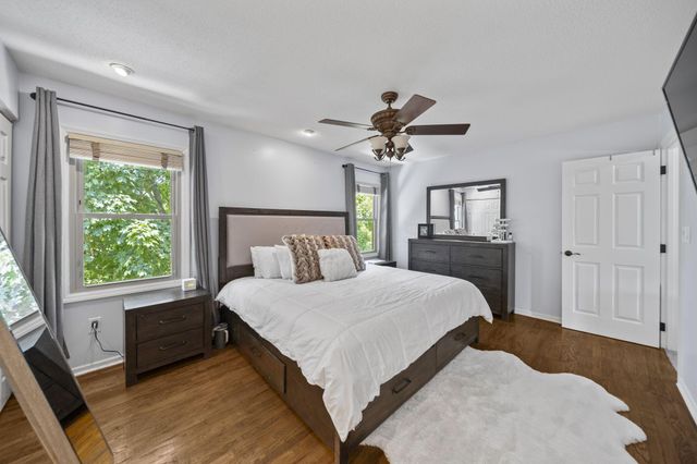 886 Thirlwall Court, Westerville, OH 43081