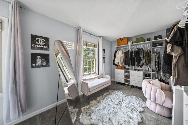 886 Thirlwall Court, Westerville, OH 43081