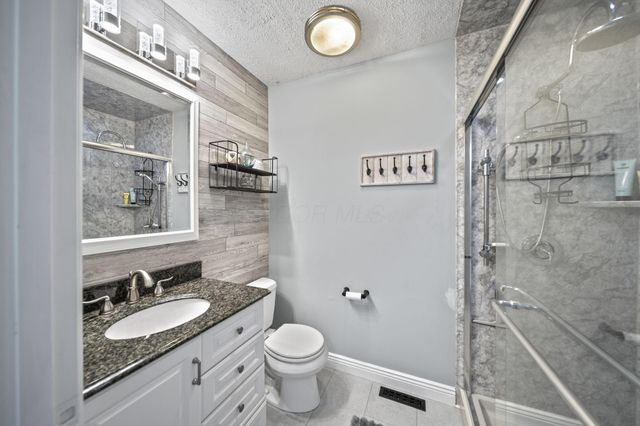 886 Thirlwall Court, Westerville, OH 43081