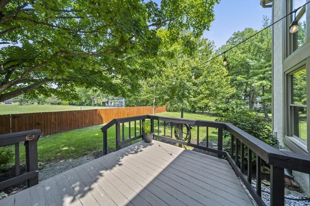 886 Thirlwall Court, Westerville, OH 43081