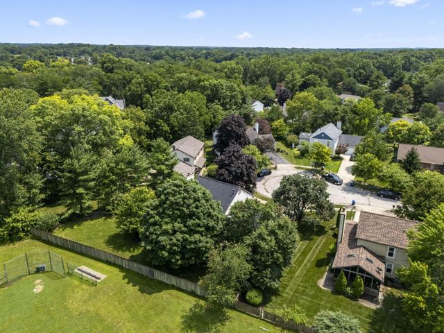 886 Thirlwall Court, Westerville, OH 43081