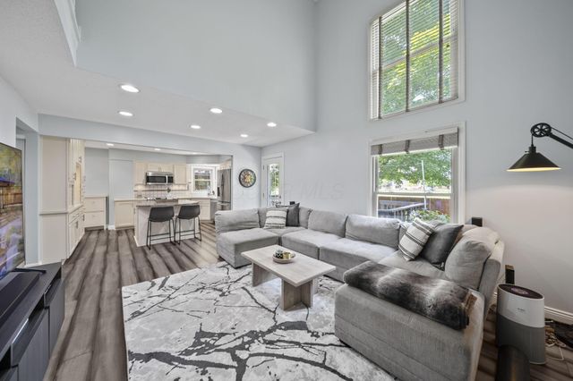 886 Thirlwall Court, Westerville, OH 43081