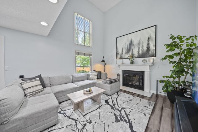 886 Thirlwall Court, Westerville, OH 43081
