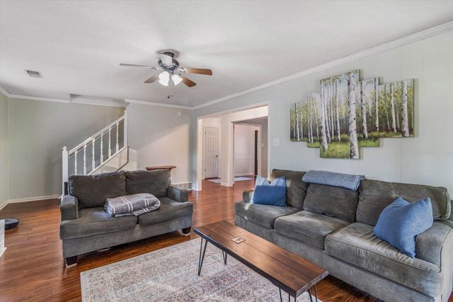 237 E VALLEYWOOD DR, Collierville, TN 38017