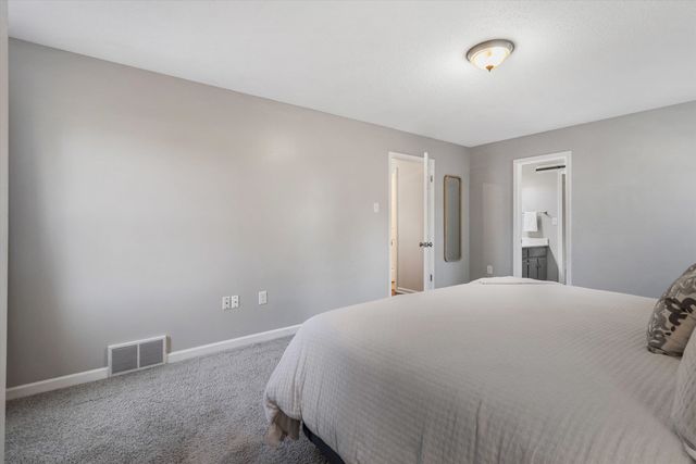 237 E VALLEYWOOD DR, Collierville, TN 38017