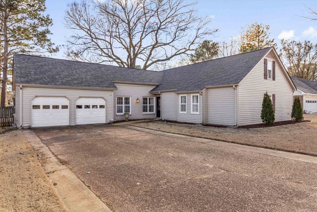 237 E VALLEYWOOD DR, Collierville, TN 38017