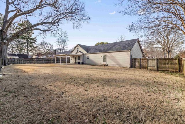 237 E VALLEYWOOD DR, Collierville, TN 38017