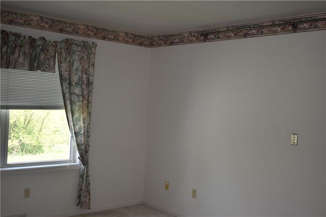 187 Rural Ave, South Strabane, PA 15301
