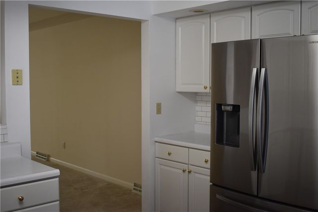187 Rural Ave, South Strabane, PA 15301